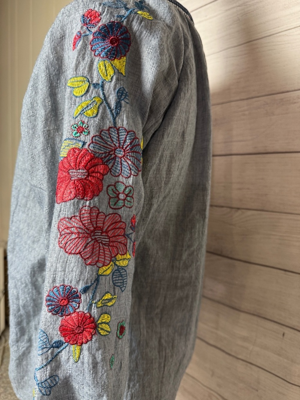 NWT Panhandle Embroidered Chambray Women’s Tunic Top - Size M
